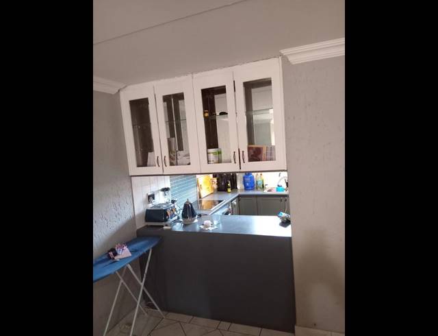 3 BEDROOM TOWNHOUSE FOR SALE IN MONDEOR